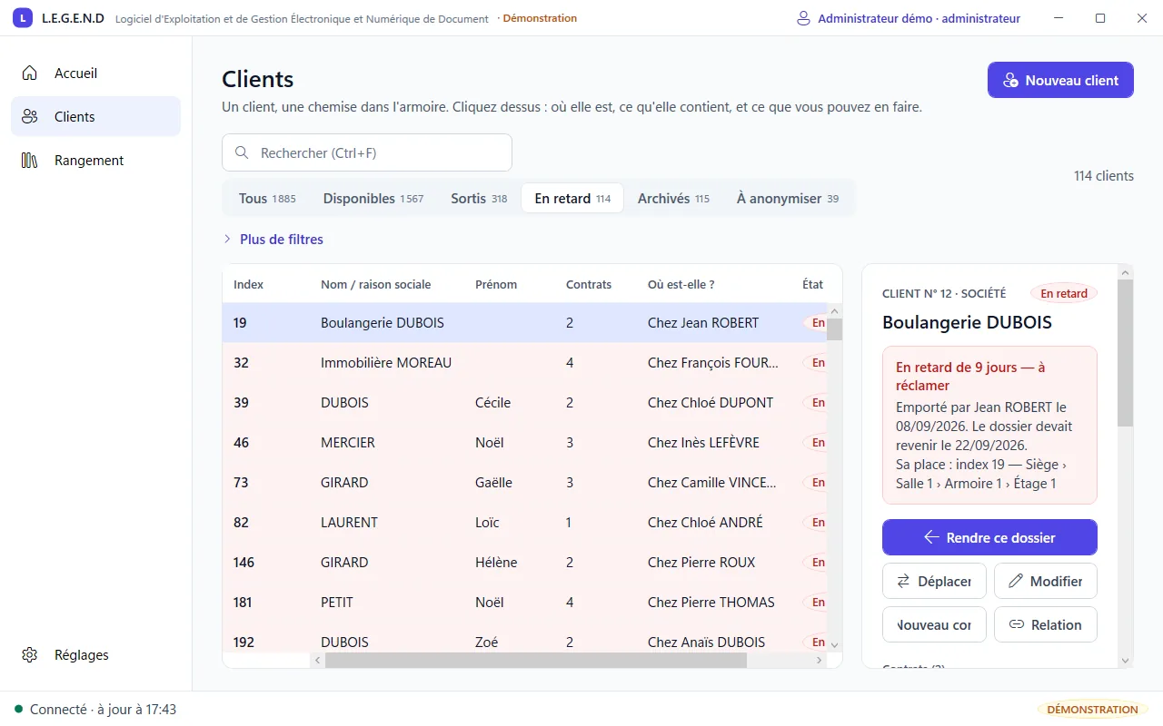 Clients filtrés sur les dossiers en retard ; la fiche indique un retard de 9 jours, qui a emporté le dossier et à quel index il se range